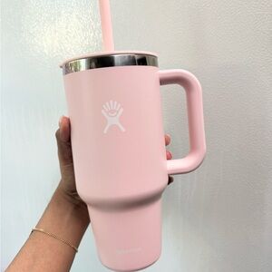 HydroFlask Travel Tumblr 32 oz Pink Sand